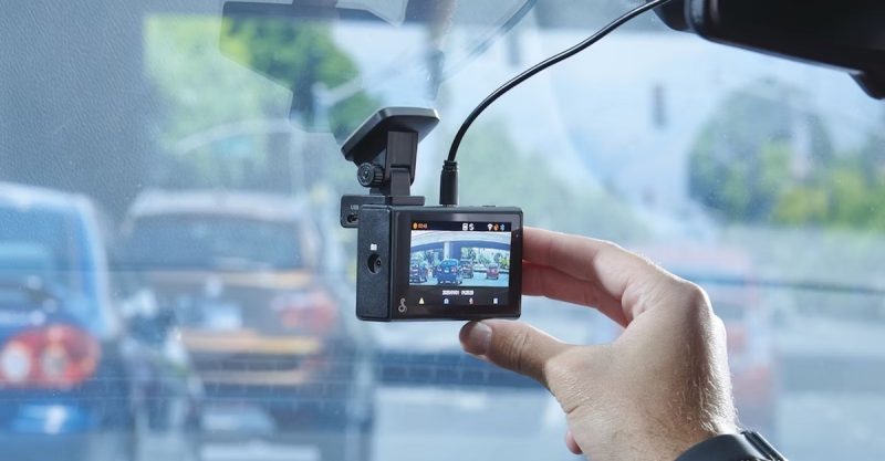 Giá lắp camera hành trình cho xe Mitsubishi Xpander