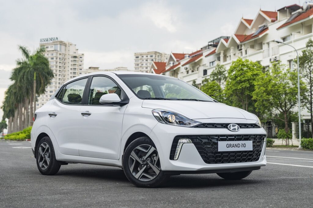 hyundai-i10-sedan-dau-xe