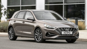 màn hình liền camera 360 hyundai i30