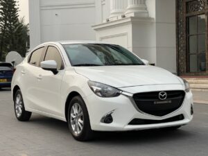 camera hành trình gương chiếu hậu điện tử Mazda 2